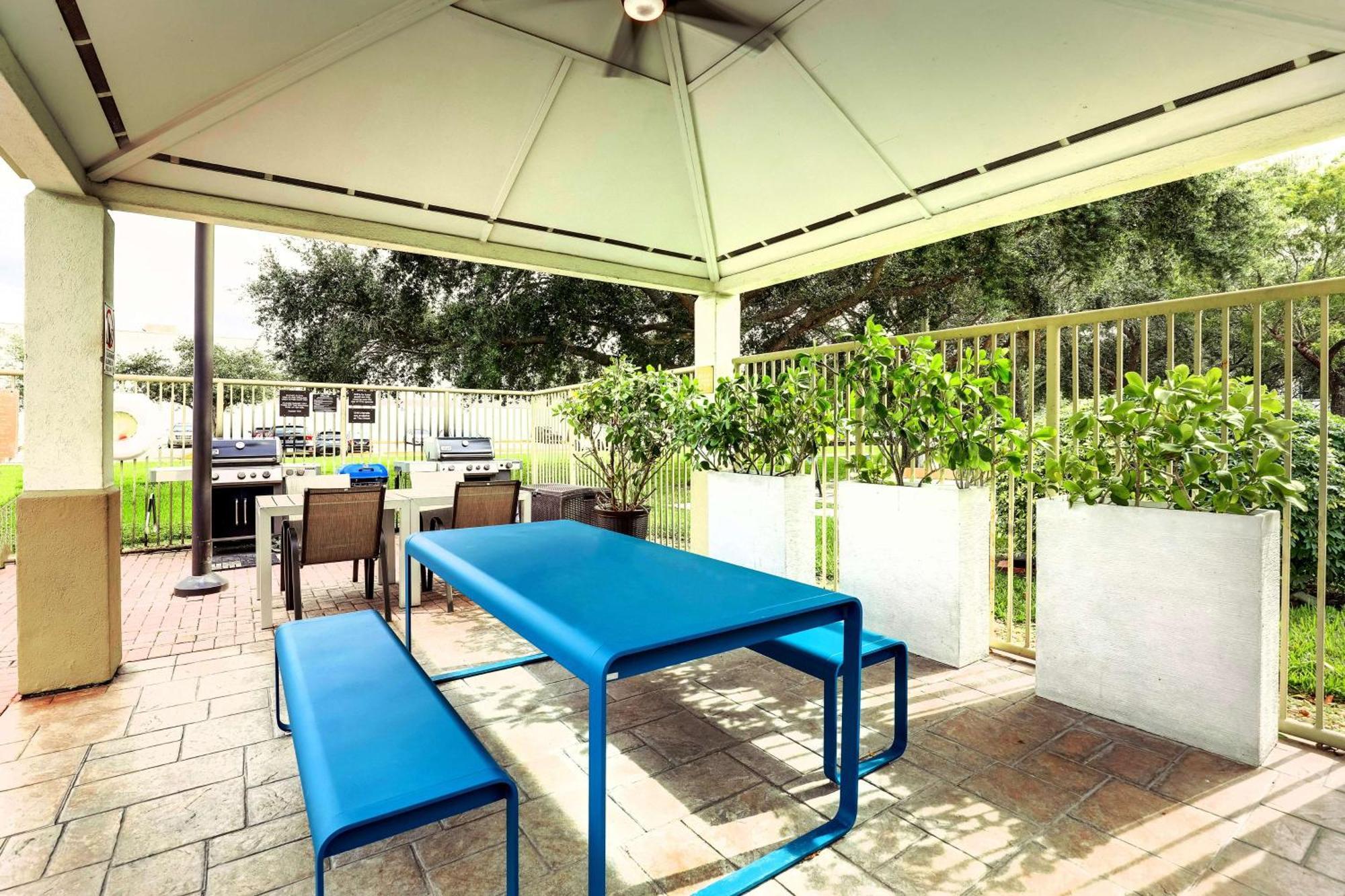 Sonesta Simply Suites Miami Airport Doral Εξωτερικό φωτογραφία